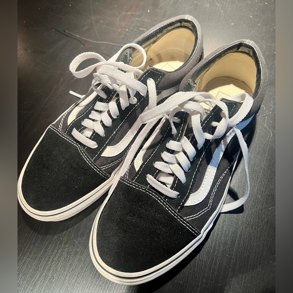 Vans Old Skool size 9 women’s black - Picture 1 of 5
